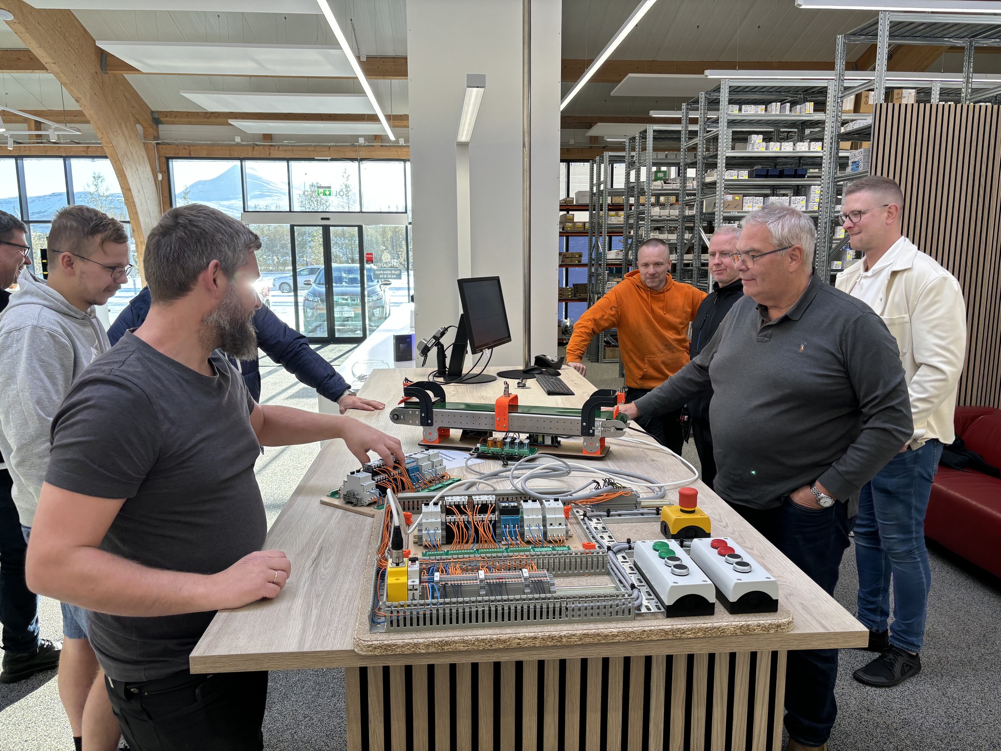 Búnaður frá Reykjafelli til kennslu í VMA