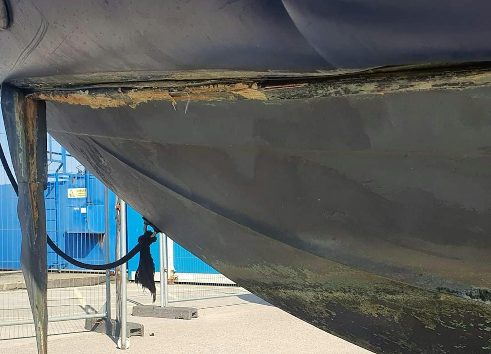 Ribtec tube attempting to separate from the hull