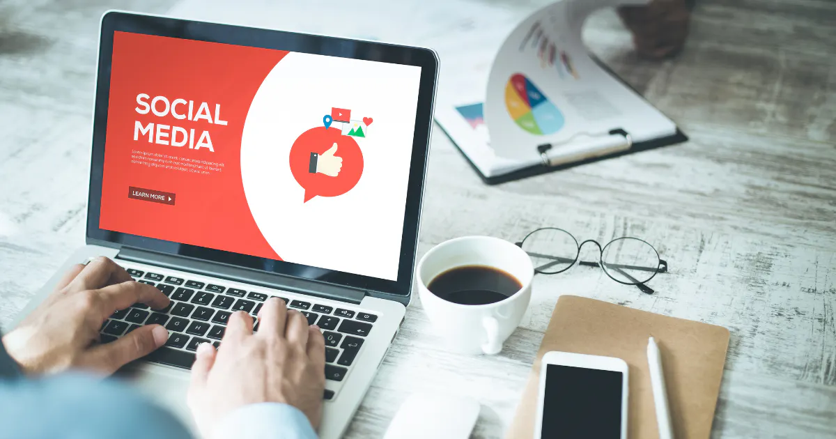 social media freelance writer