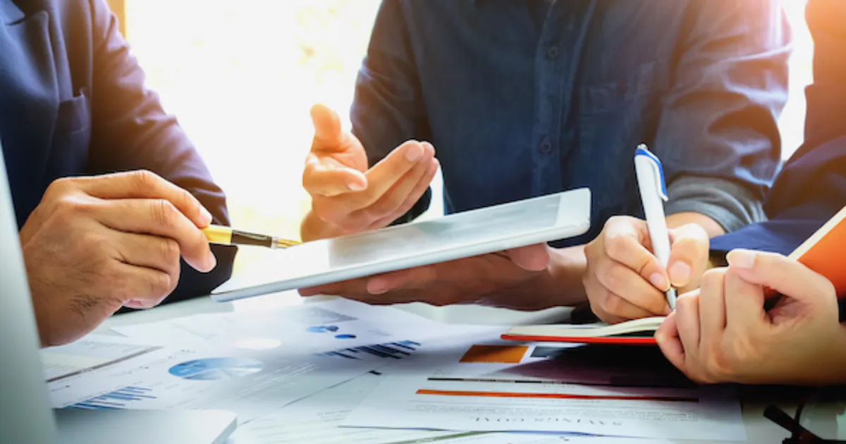 sales and marketing executive job description