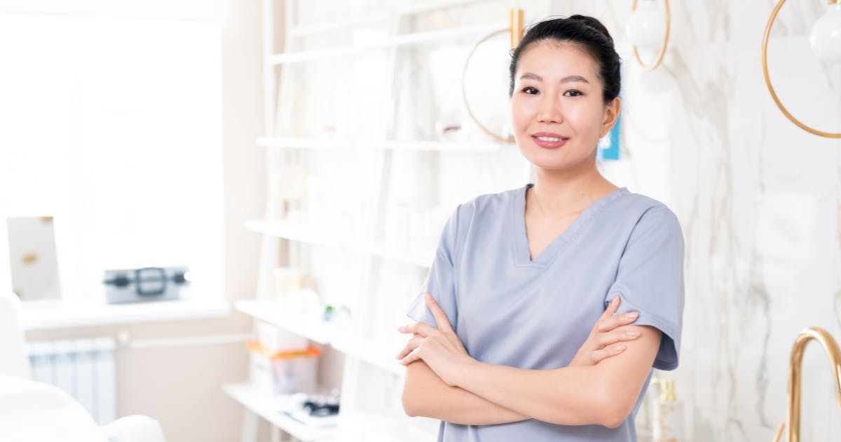 Beautician Job Description, Salary, Types, Qualification Skills at