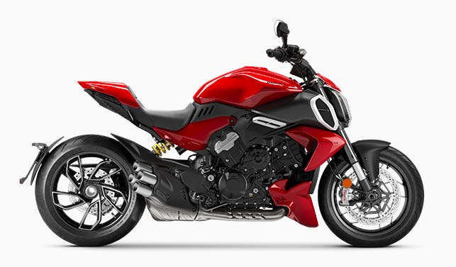 stock photo of a 2024 ducati diavel v4 in red best cruiser motorcycles