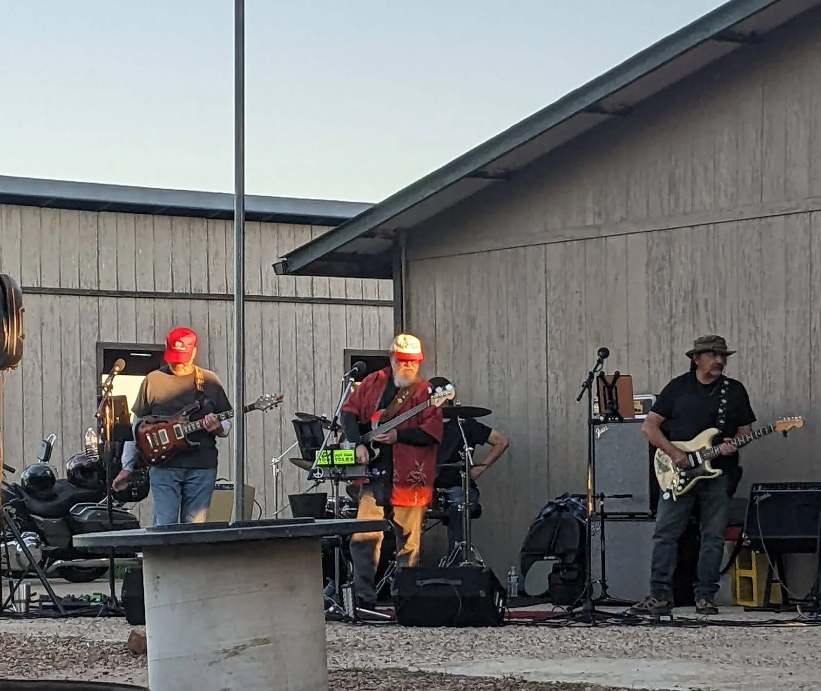 Montanhas brancas, música ao vivo, lago Pinetop