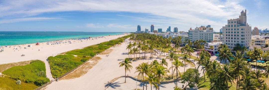 Picture of Miami South Beach in mid April when to visit Miami