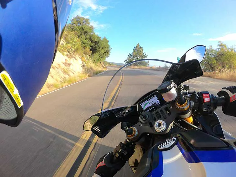 Aluguel de motos esportivas Yamaha.