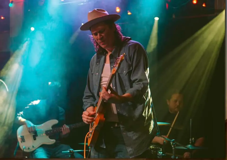 Música ambiente em Tennessee para melhorar o conteúdo nas feiras de automóveis e encontros de peças
