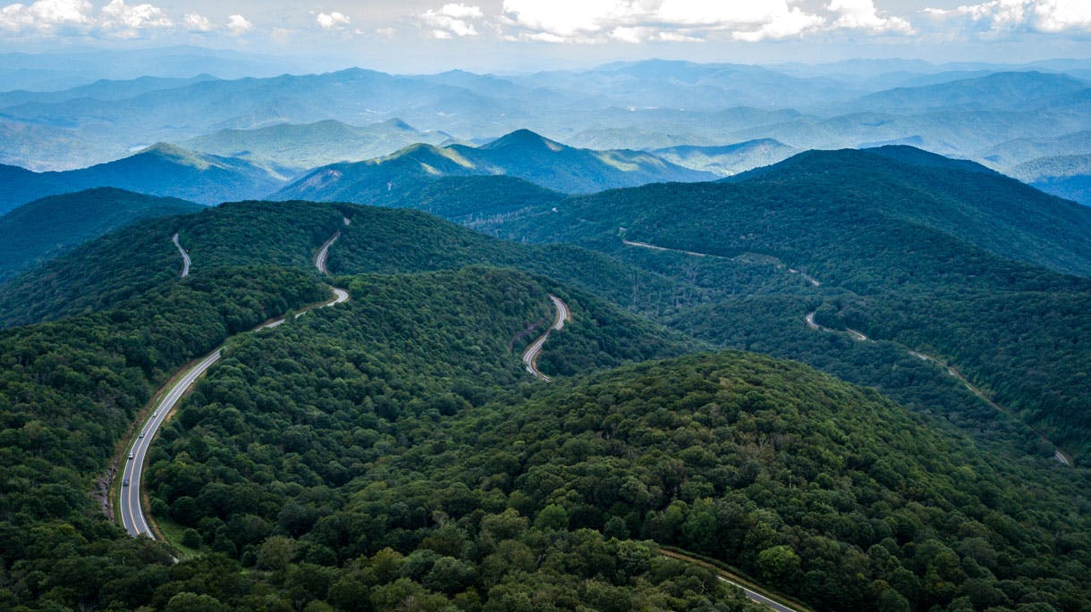 Drone picture of Cherohala Skyway