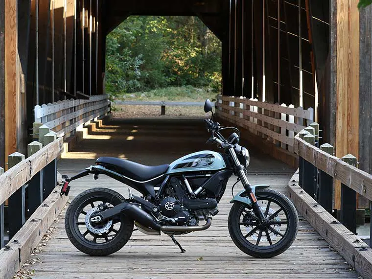 imagen de un alquiler de motocicleta Ducati en Seattle de riders Share, una compañía de alquiler de motocicletas entre pares