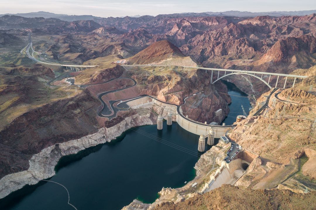 ariel picture of the hoover dam 10 day trips from las vegas
