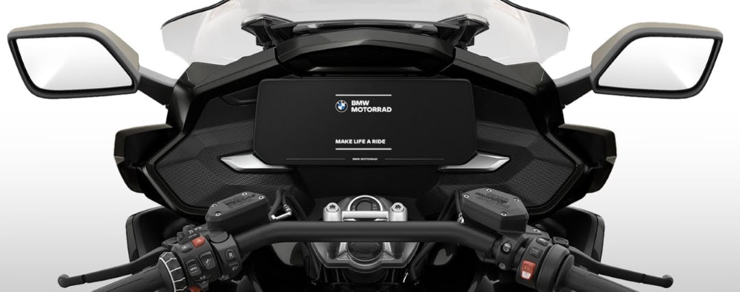 stock picture of control panel on a bmw k1600 grand america best bmw motorcycles for touring and long rides