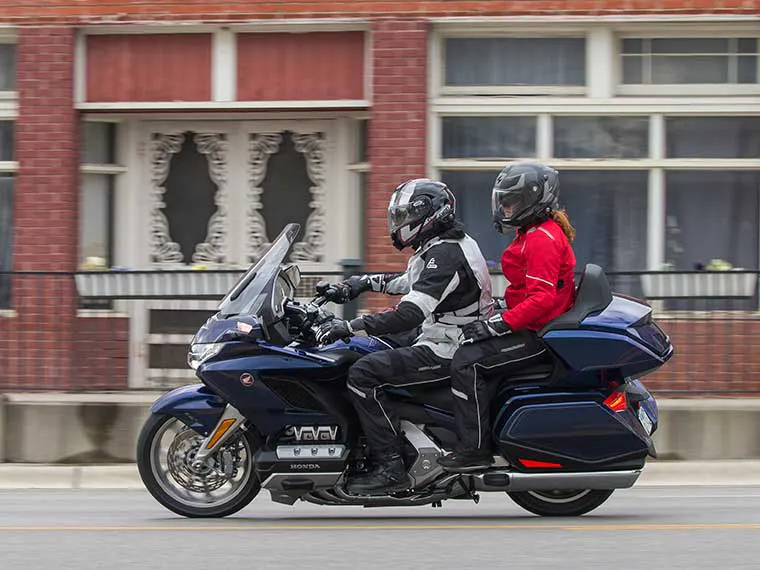 Aluguel de motocicleta Honda Gold Wing.