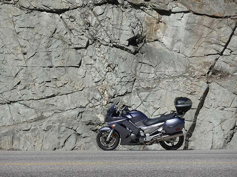 Viajes en motocicleta por el sur de la costa pacífica de los Estados Unidos con un alquiler de motocicletas de Riders Share, una compañía de alquiler de motocicletas entre pares.