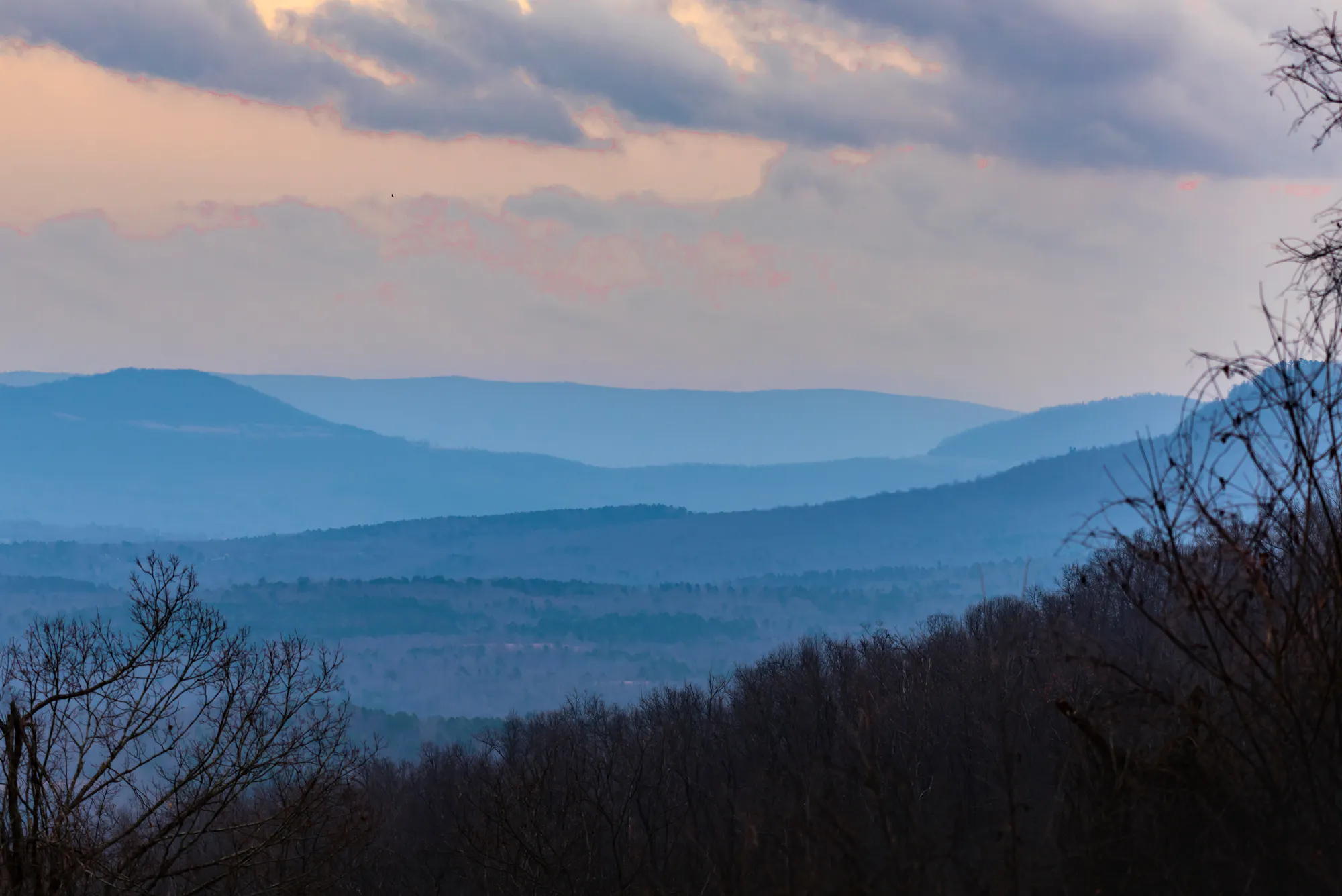 melhores viagens de motocicleta de verão - Os Ozarks do Arkansas