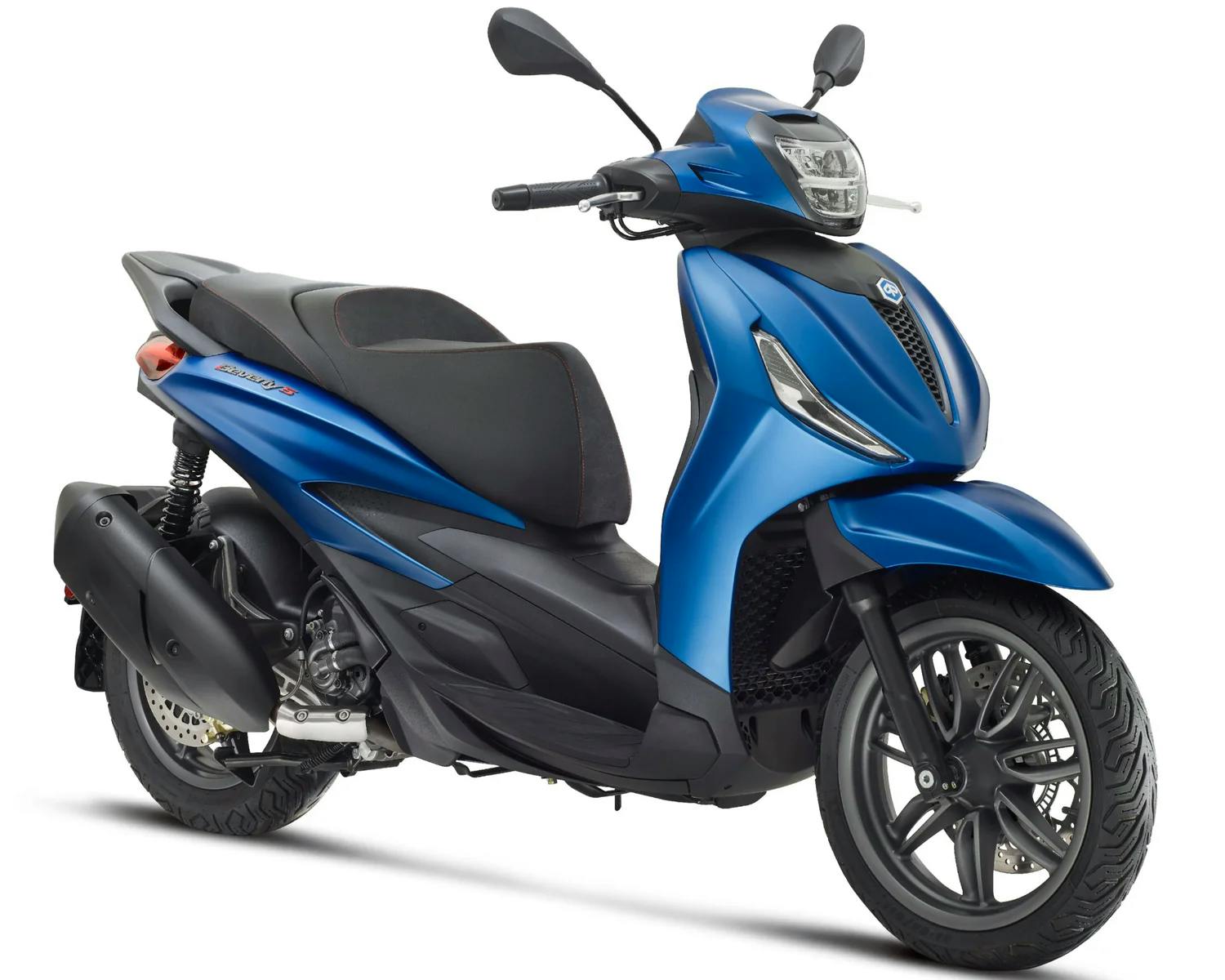 best beginner motorcycle - piaggio bv 400 s