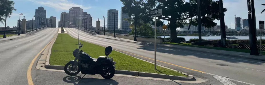 motorcycle rental business in west palm beach- rent your motorcycle, rent my motorcycle. image of a motorcycle rental on Riders Share