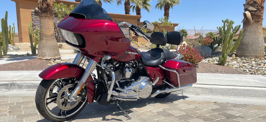rent a motorcycle palm springs, image of harley road glide special you can rent in palm springs on riders share
