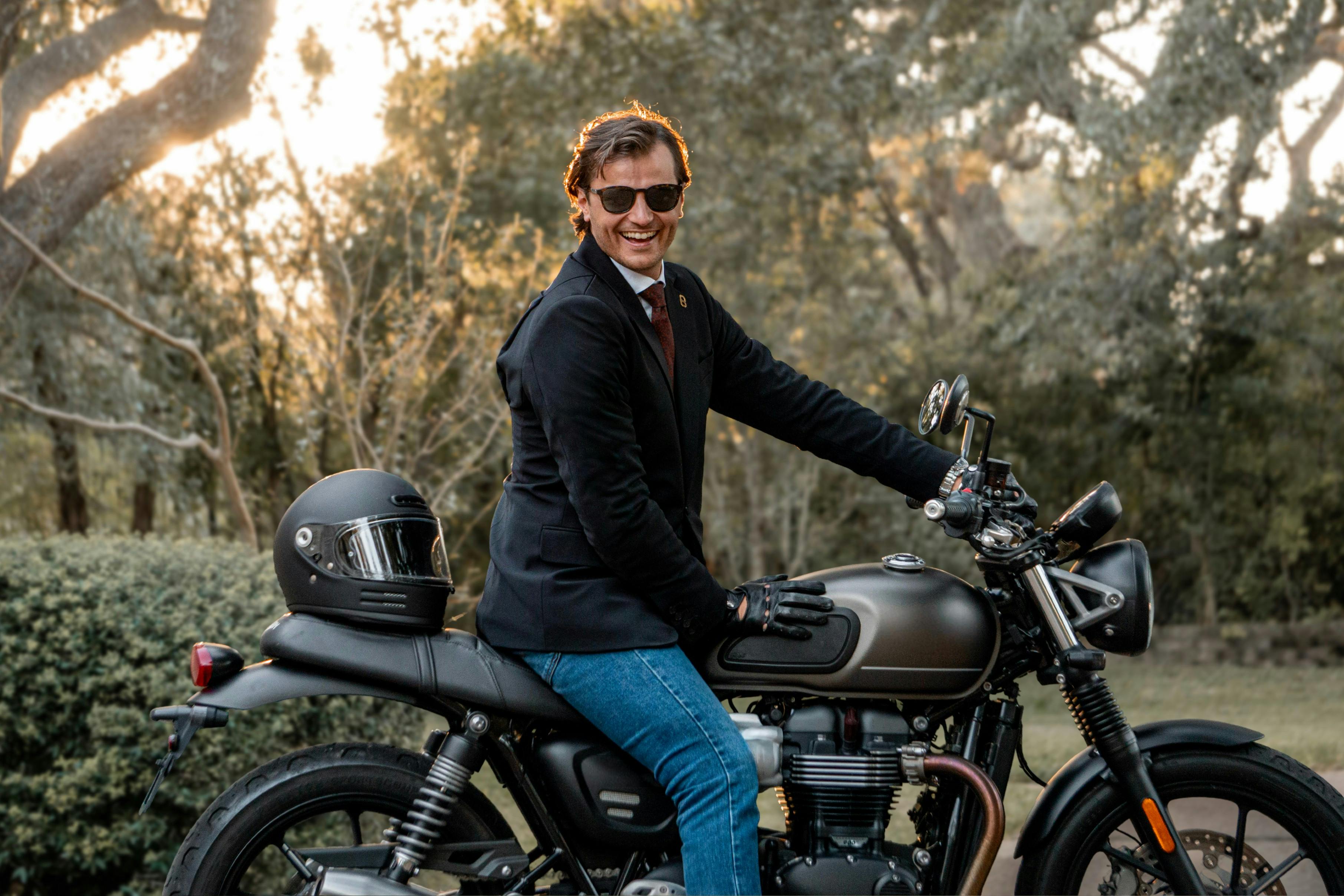 The Brummell Blazer: A revolutionary motorcycle blazer combining EN17092 protection and professional style. Ride safe, look sharp!