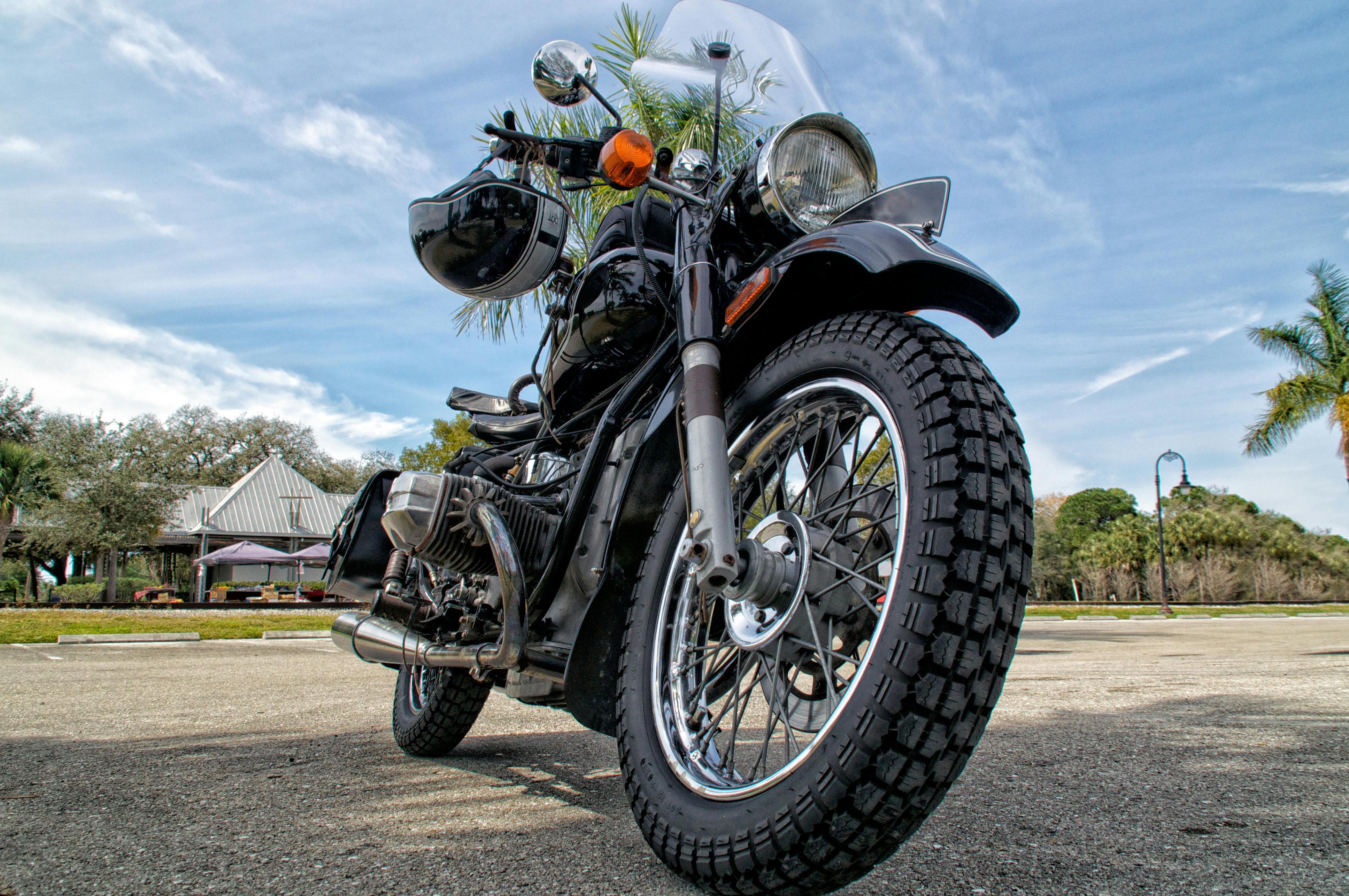 do you need a motorcycle license to rent a motorcycle in Florida?
