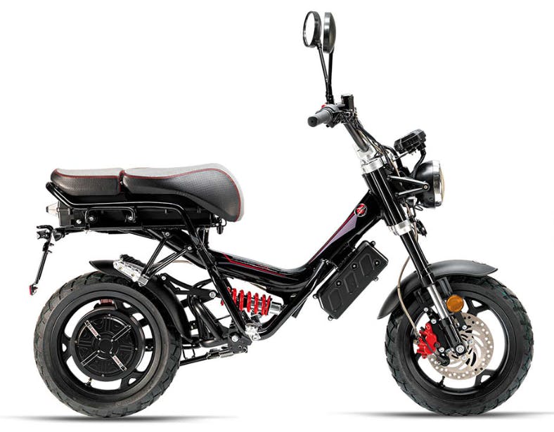 Garelli Ciclone Dark Italian Scooter Brands for Your Next Vacation Scooter Rental