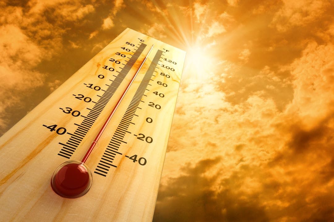 thermometer in the sky the heat Your Guide to Motorcycle Maintenance in Hot Weather