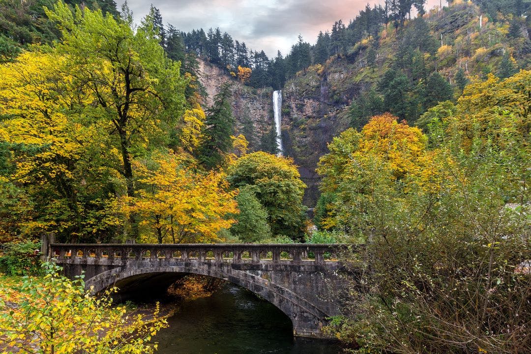 Multnomah Falls along Old Columbia Highway Top Destinations for Motorcycle Rentals in 2024-2025