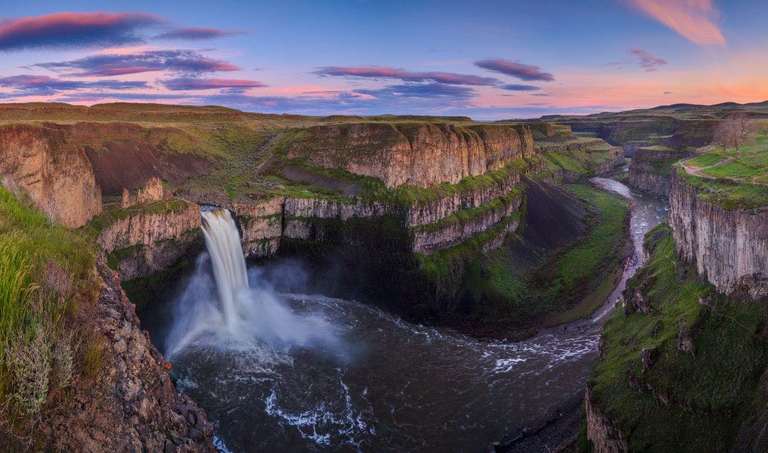 The Palouse Falls in Washington, USA Top 6 Best Scenic Motorcycle Rides in Washington State