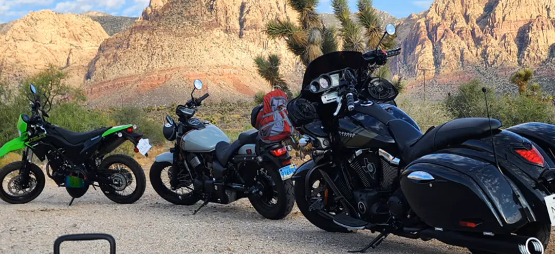 diferentes estilos de motocicletas para aluguel Diferente terreno? Táticas diferentes. Seu Guia para Pilotar por Todos os Terrenos