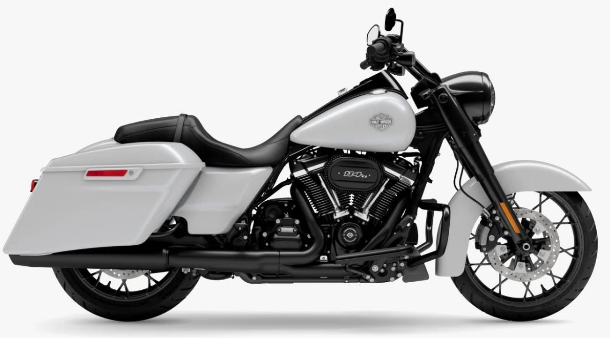 Harley Davidson Road King Special Best Motorcycles for Short(er) Riders (<5'7" - ish)