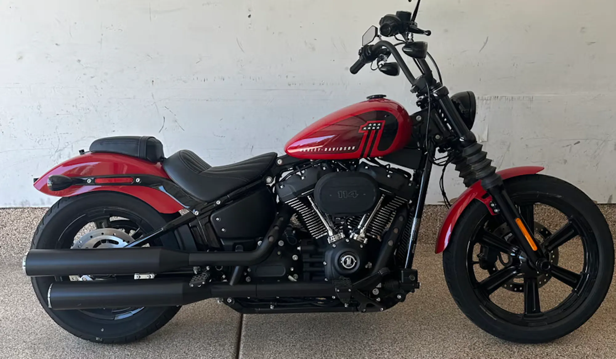 imagem de aluguel de moto Harley Davidson Street Bob em Salt Lake City, UT