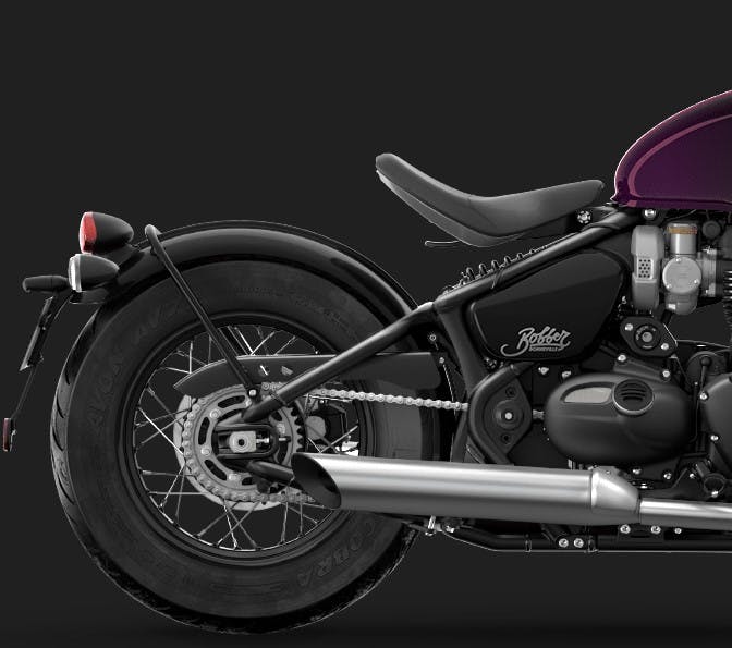 Triumph Bonneville Bobber riding position Harley-Davidson Fat Boy 114 vs. Triumph Bonneville Bobber