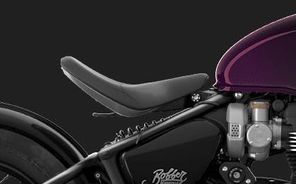 Triumph Bonneville Bobber single seat Harley-Davidson Fat Boy 114 vs. Triumph Bonneville Bobber