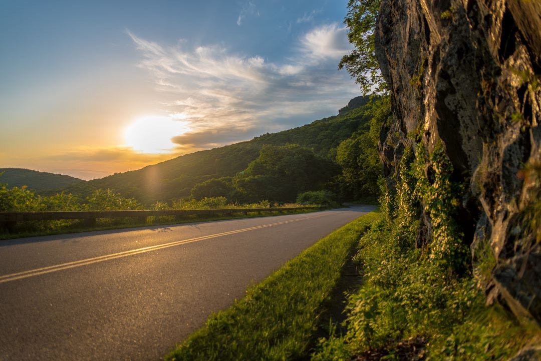 Blue Ridge Parkway Sunrise Beginner-Friendly Motorcycle Tours in the United States