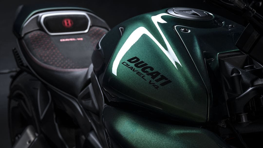 close up front side view on the new 2024 ducati diavel for bentley motorcycle guide and specifications for the new 2024 ducati diavel for bentley