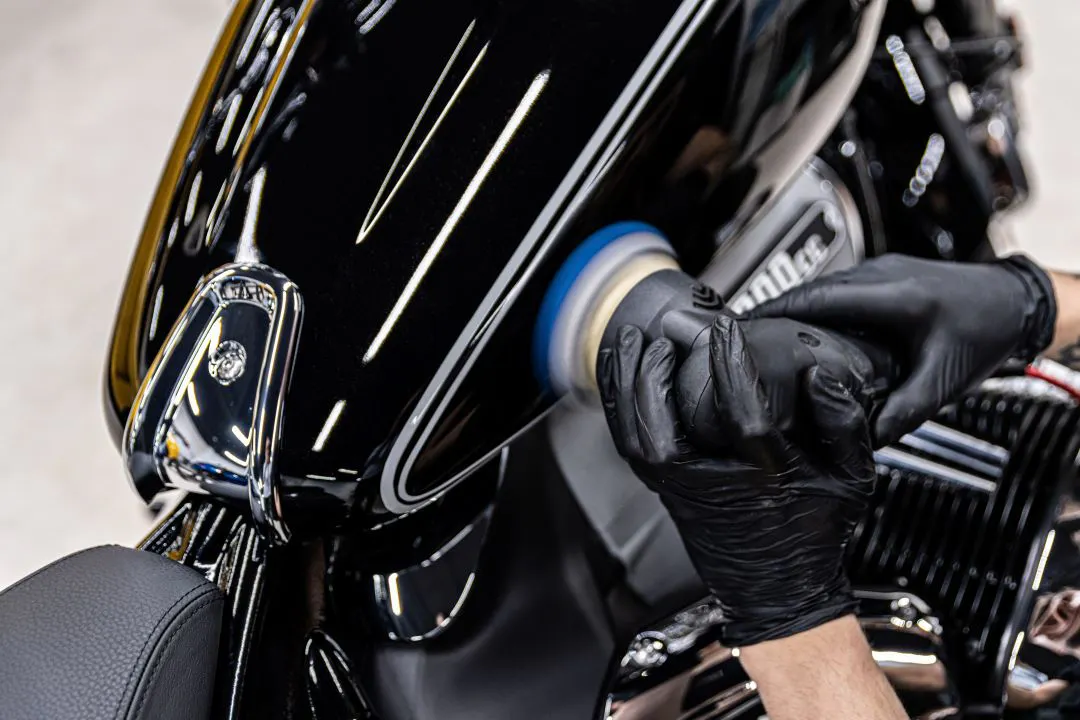Pulido y encerado de tu motocicleta tú misma/o bricolaje detalles de motocicletas