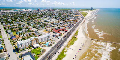 stock image of galveston, tx - browse motorcycle rentals in galveston with Riders Share, a peer-to-peer motorcycle rental company