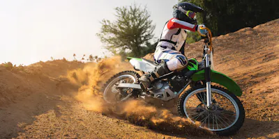 image of rider on dirt bike - browse dirt bike rentals on Riders Share