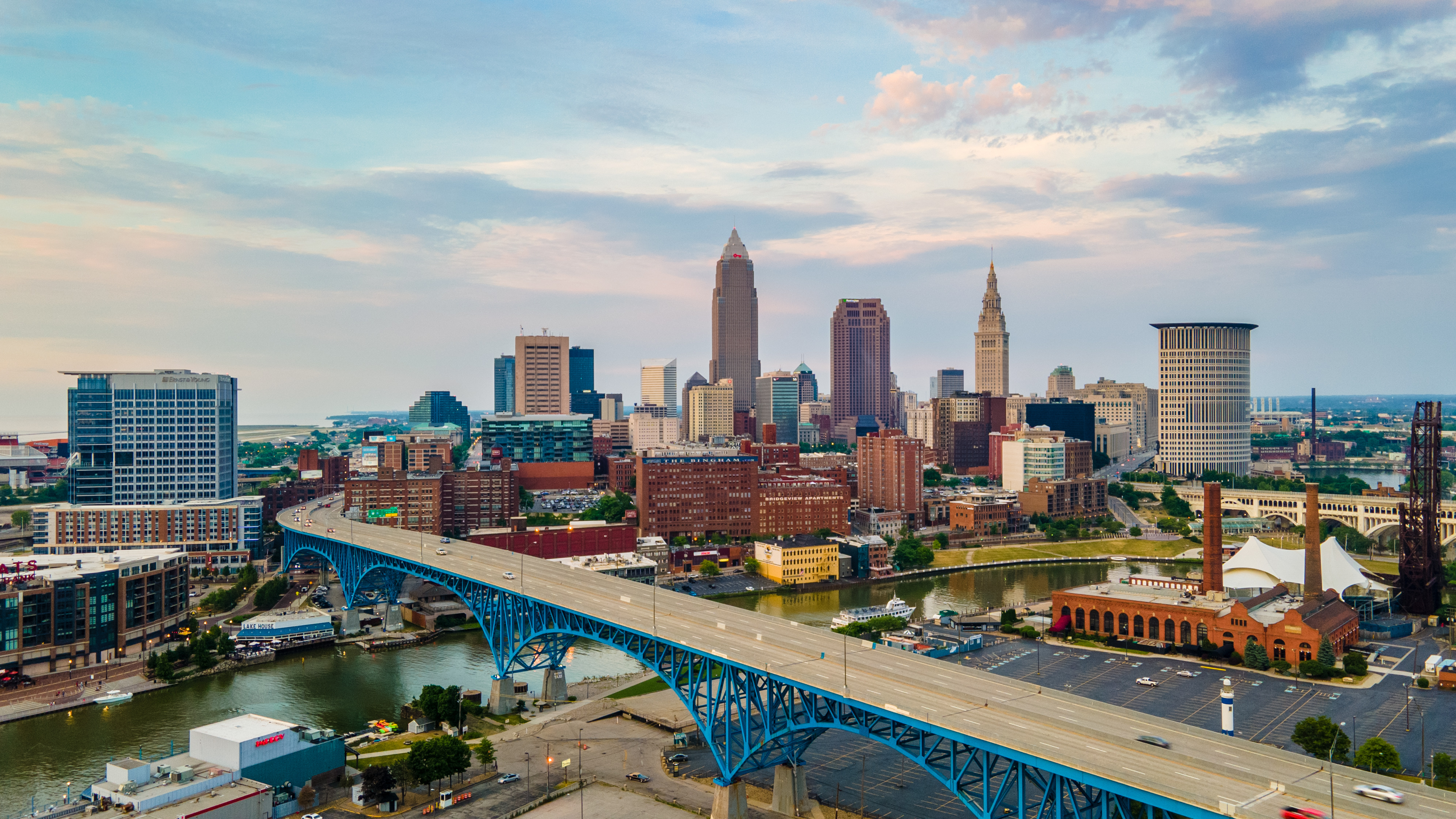 image of Cleveland, OH road - book a cleveland motorcycle rental on Riders Share