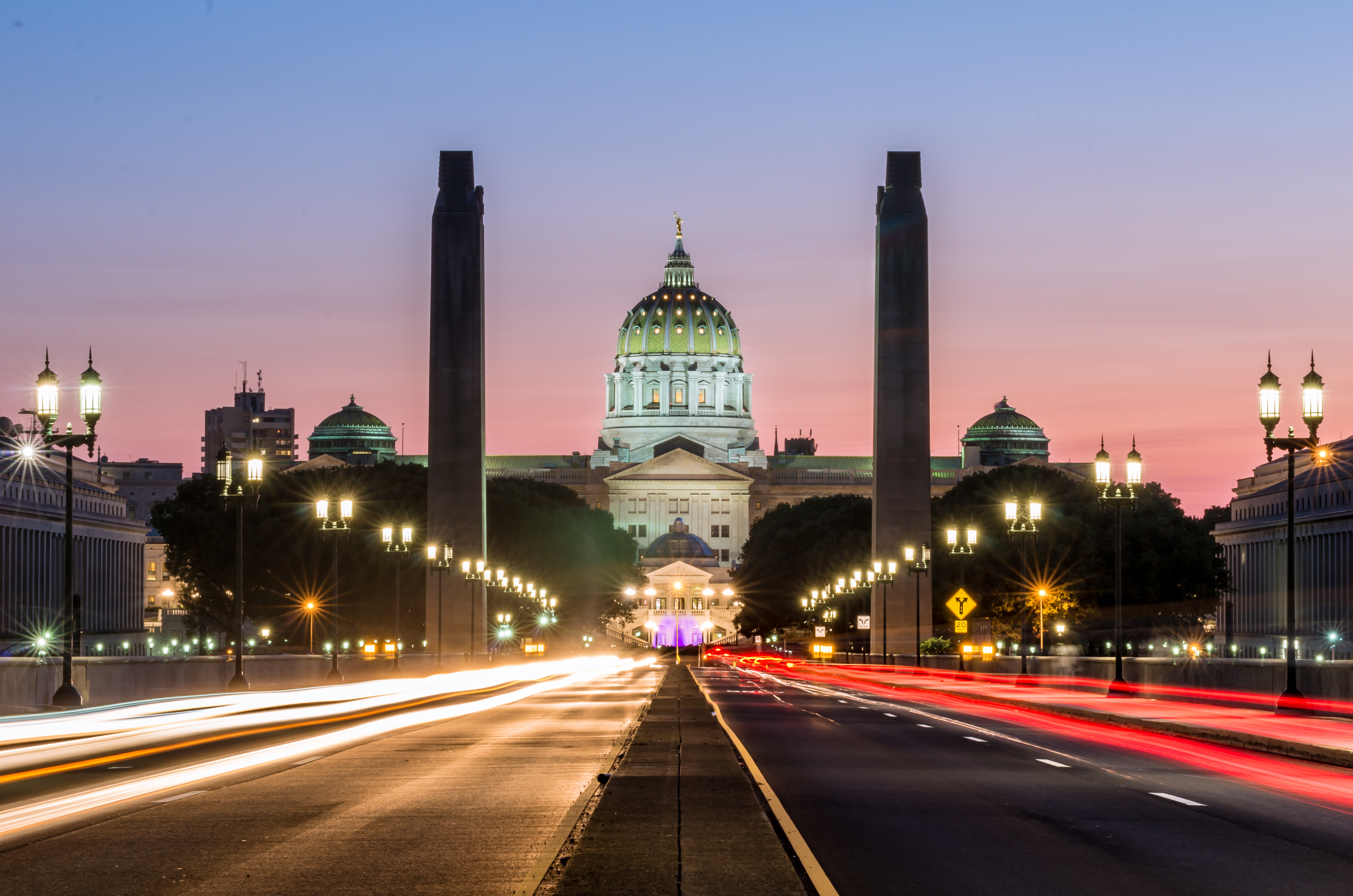 image of Harrisburg capitol statue - book a motorcycle rental in Harrisburg with Riders Share