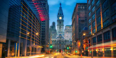 image of philly's city hall road - browse philadelphia motorcycle rentals on Riders Share