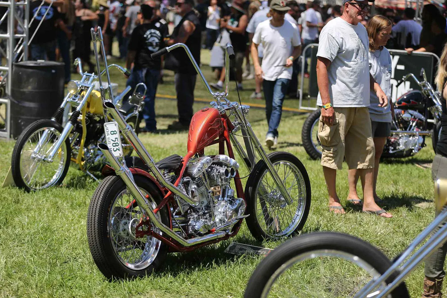 motocicletas personalizadas en el Born Free Custom Motorcycle Show