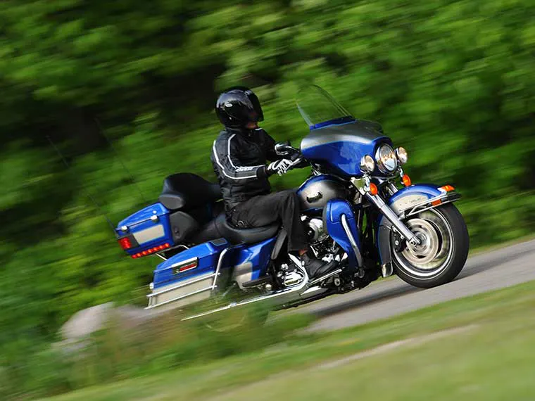 Actividades únicas para hacer en Tampa, FL con un alquiler de motocicleta de Riders Share, una empresa de alquiler de motocicletas entre particulares