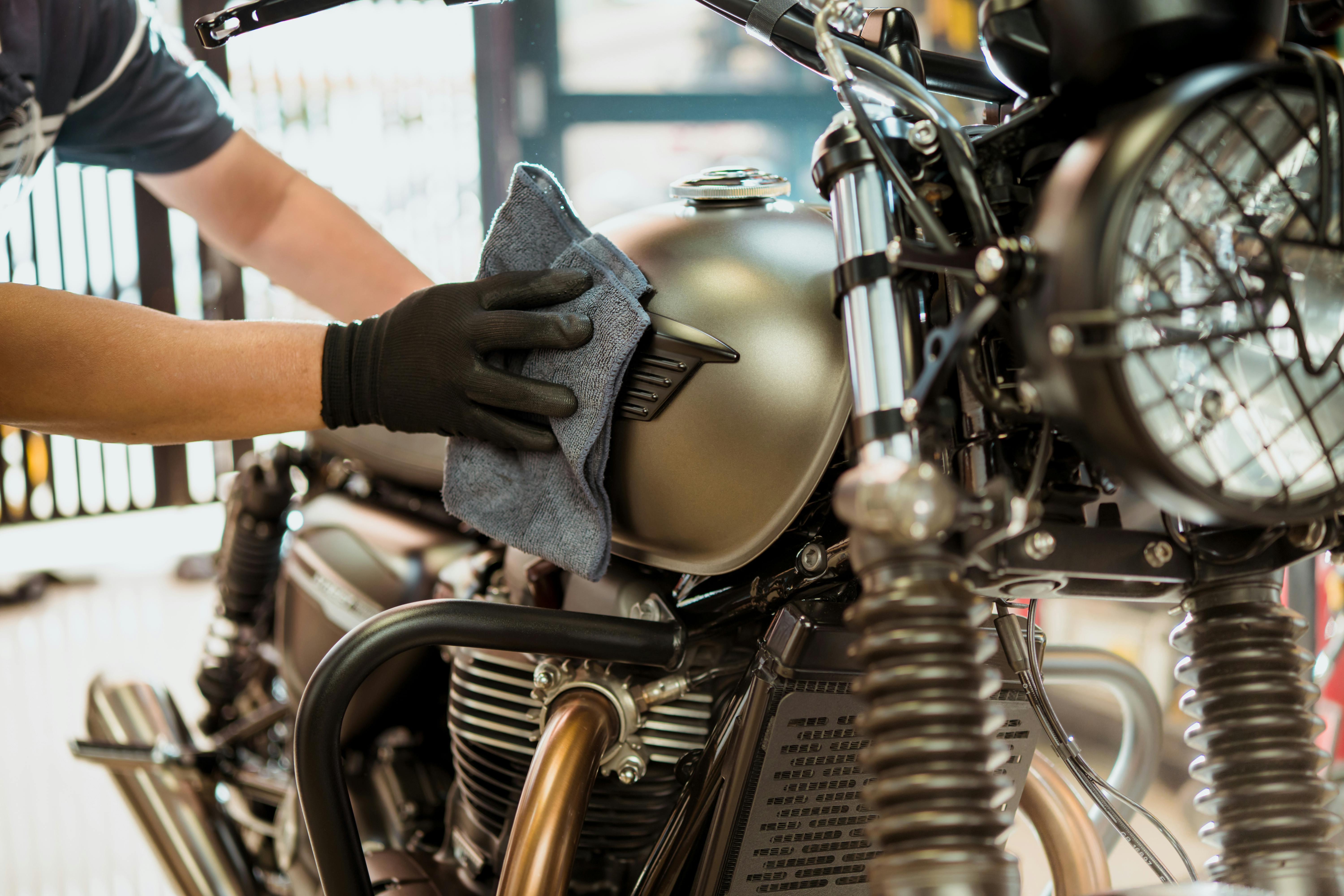 Renter on Riders Share cleaning motorcycle repair and maintenance motorcycle