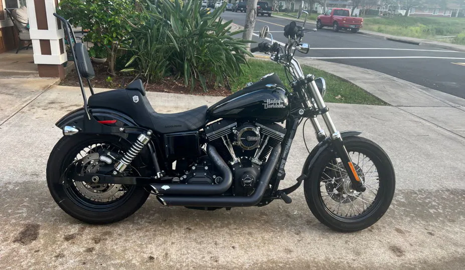 aluguel harley dyna street bob em Honolulu, Havaí
