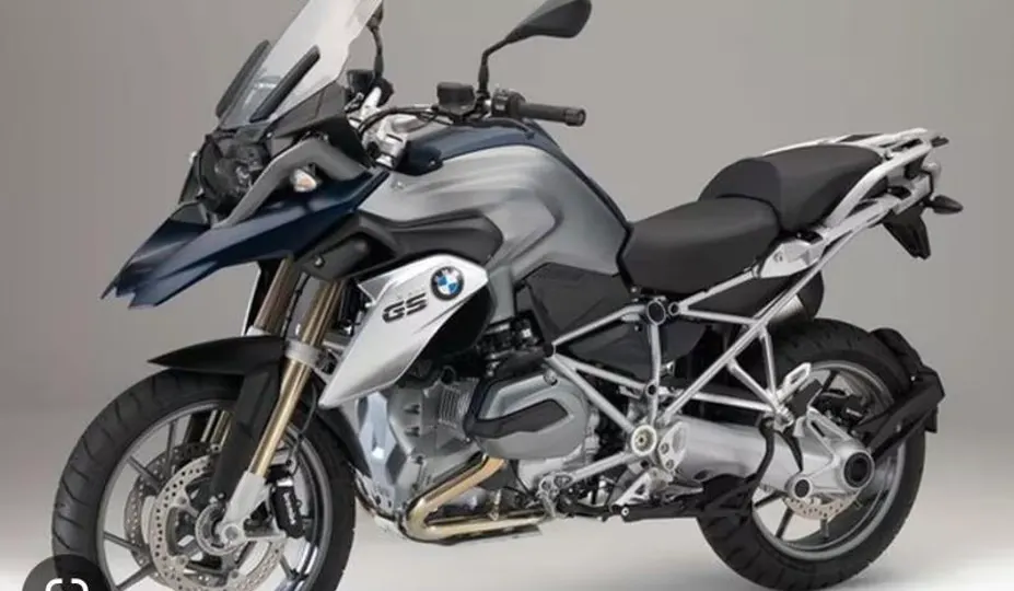 Aluguel de motocicleta BMW GS Adventure Bike na Riders Share, uma empresa de aluguel de motocicletas ponto a ponto.