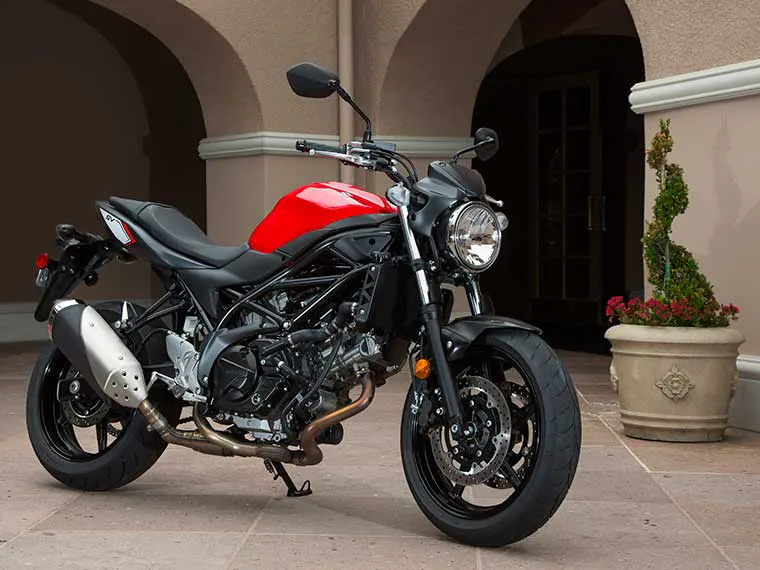 Motocicleta de aluguel Suzuki SV650
