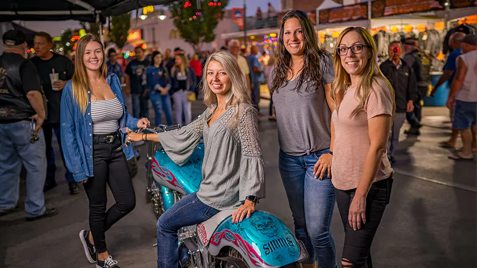 linha Neon da Reno, bar Hog Town, maiores encontros de motocicletas