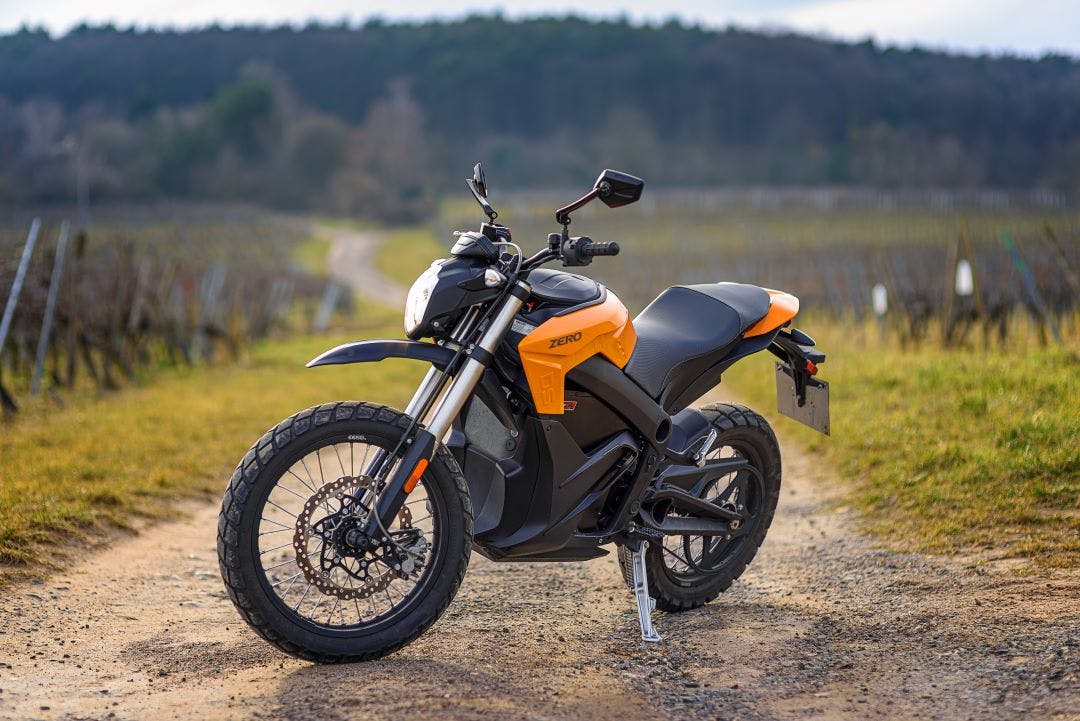 picture of an electric motorcycle motorcycle trends most popular