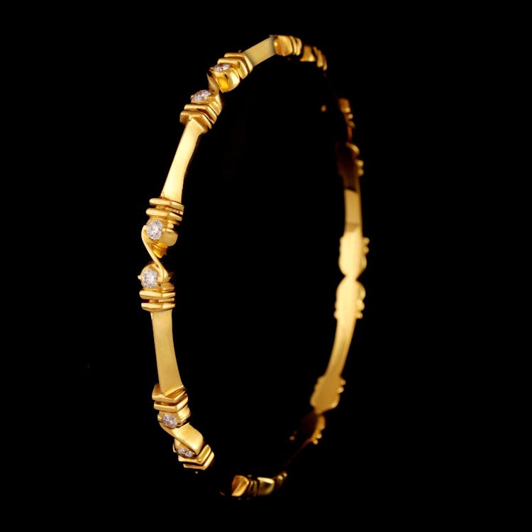 precious hand jewelry