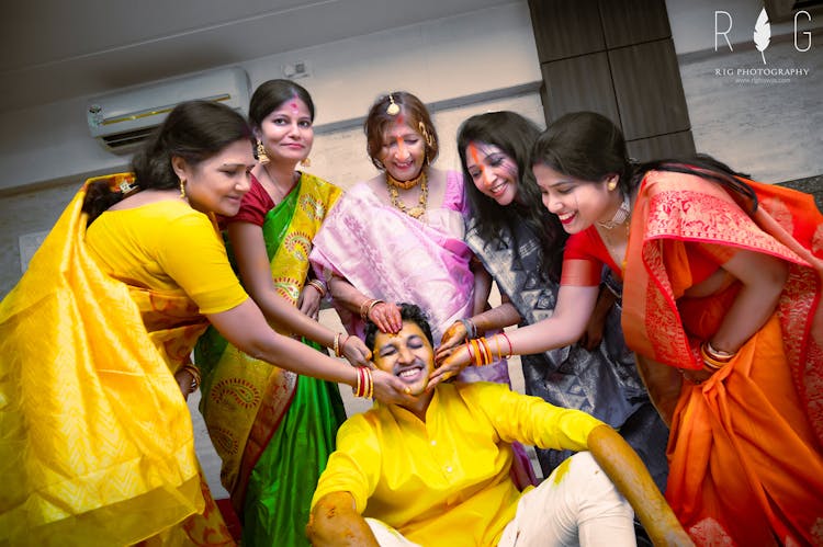 beautiful haldi poses of groom