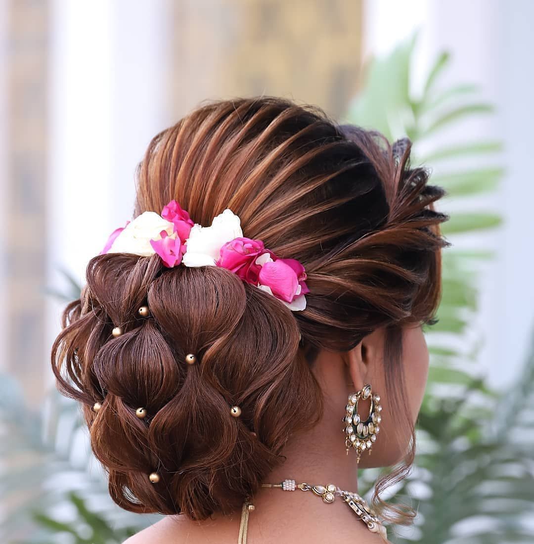 50 trending hairstyles for brides to enliven their mehendi look